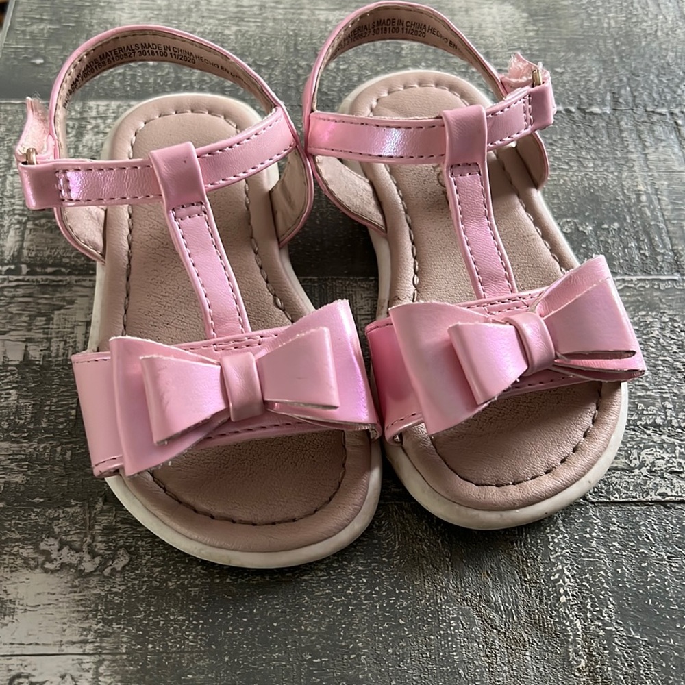 Used childrens place sandals size 6